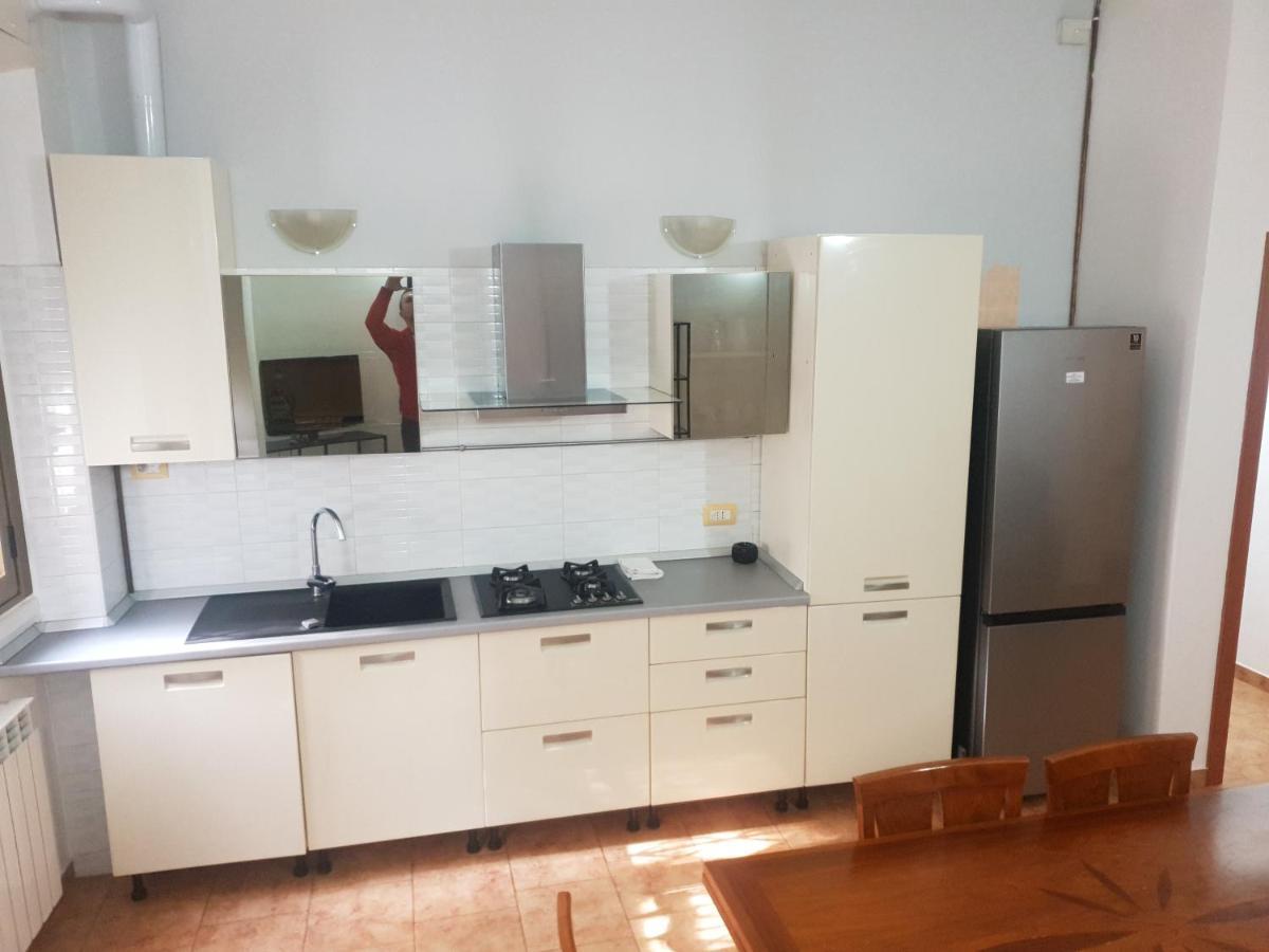 Maffucci 24 Bilocale Molto Spazioso E Moderno Milán Exterior foto